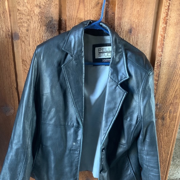 Women’s Wilson Belle Studio Leather Jacket - Picture 2 of 3